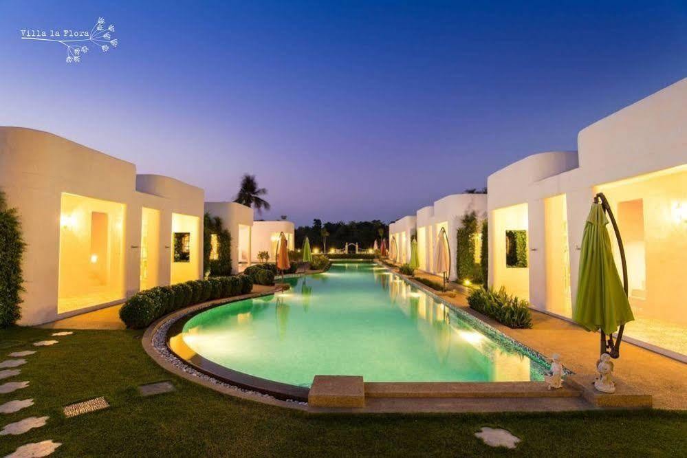 Villa La Flora Kanchanaburi Exterior foto